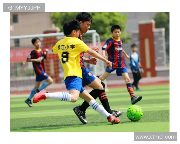 小区足球明星盘点：那些在绿茵场上闪耀的少年英雄们