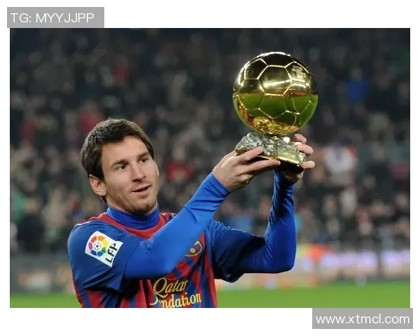 现役足球明星排名前3的传奇球员及其辉煌成就解析