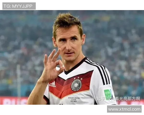 足球明星像素风格重现经典赛场瞬间的艺术魅力与游戏乐趣 足球明星像素风格重现经典赛场瞬间的艺术魅力与游戏乐趣